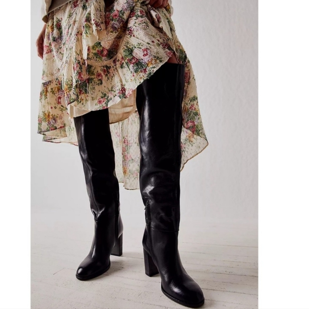 🆕️ | Free People | Dakota Black Knee-High Boots